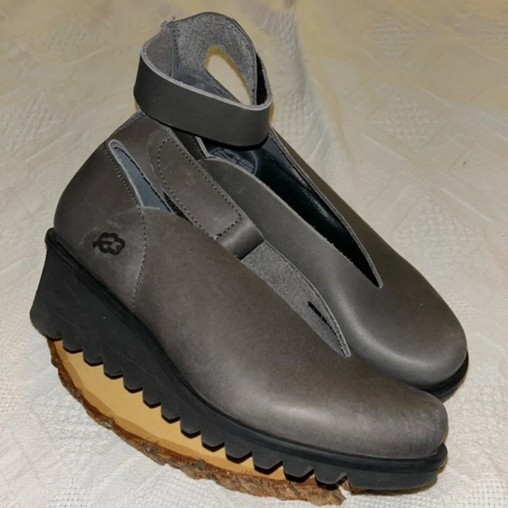 LOINTS of HOLLAND Selena Gray Leather Ankle Strap Wedge Heel Shoes Sz 38